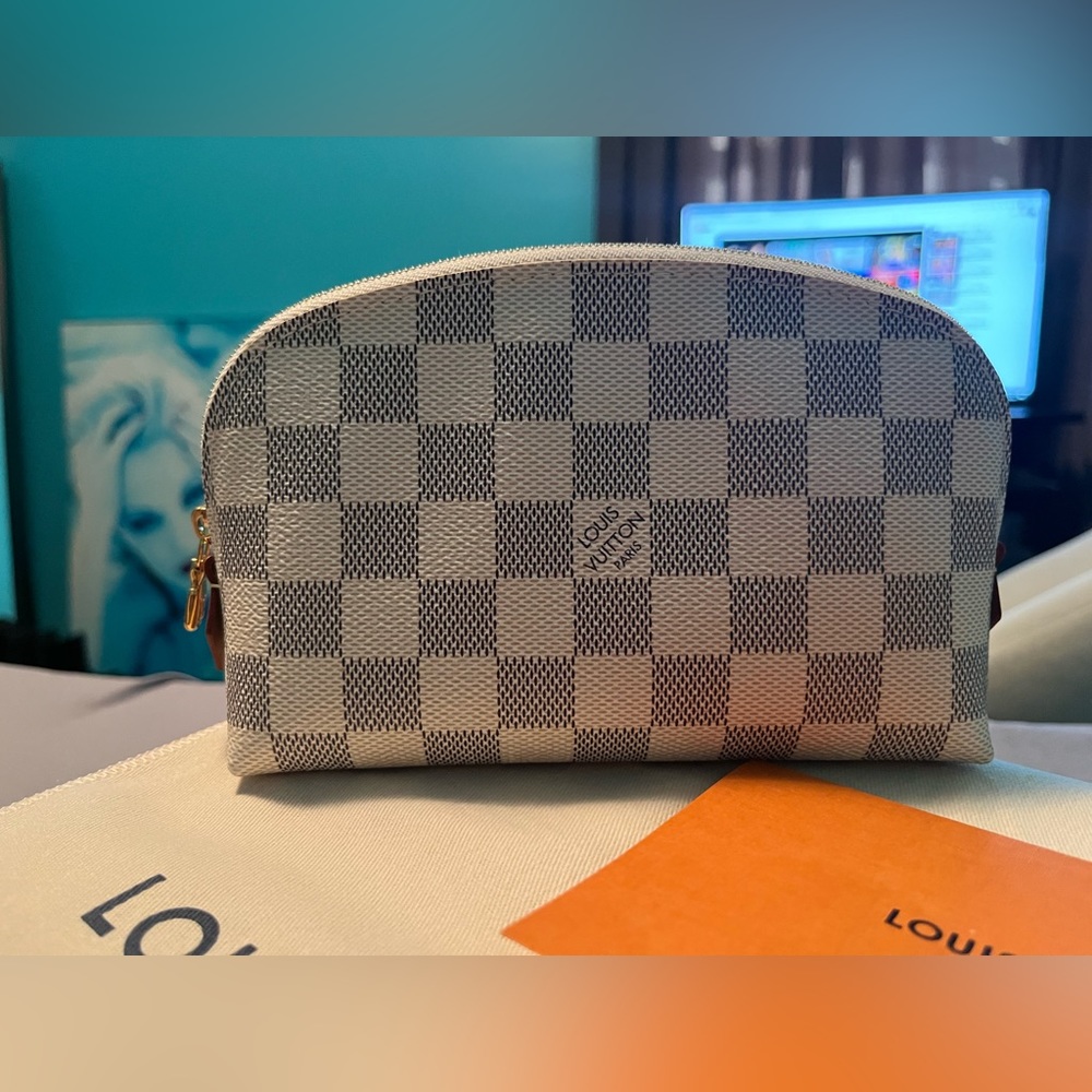 LOUIS VUITTON Damier Azur Cosmetic Pouch (BRAND NEW)